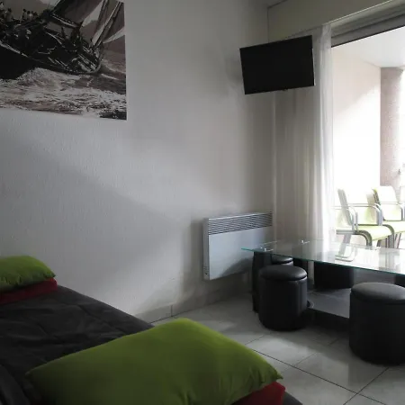 Apartment Moderne Avec Terrasse A 100m De La Des Sables-d'olonne - Fr-1-197-405 *