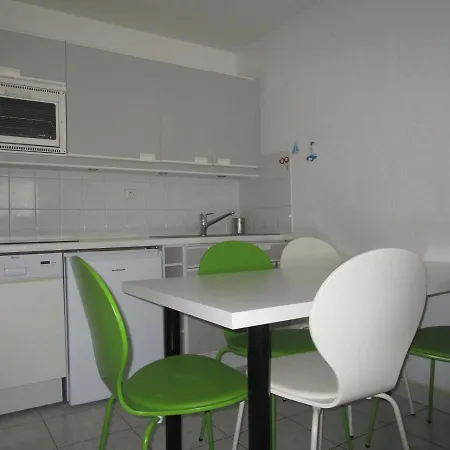 Apartment Moderne Avec Terrasse A 100m De La Des Sables-d'olonne - Fr-1-197-405 Les Sables-d'Olonne